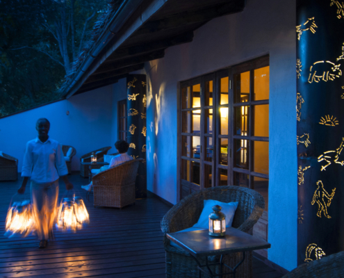 Plantation Lodge am Abend