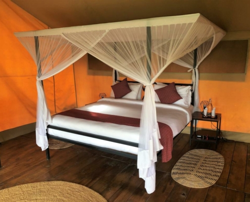 Zelt von Innen im The Whisper Camp Serengeti